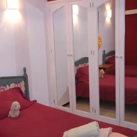 La Caleta Sleeps 4 Wifi