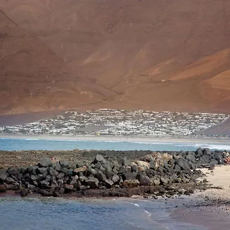 La Caleta Sleeps 4 Wifi Daire *