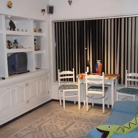 Apartament La Caleta Sleeps 4 Wifi